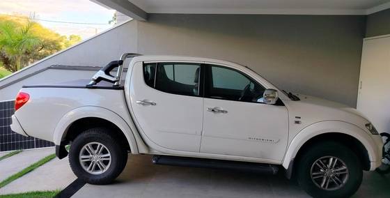 MITSUBISHI L200 TRITON 3.2 HPE 4X4 CD 16V TURBO INTERCOOLER DIESEL 4P AUTOMÁTICO MITSUBISHI L200 TRITON 3.2 HPE 4X4 CD 16V TURBO INTERCOOLER DIESEL 4P AUTOMÁTICO